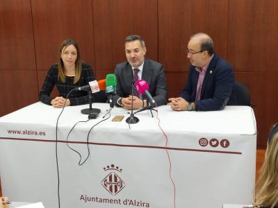 Jordi Juan es fixa en els avanços de l'Ajuntament d' Alzira a l'hora de crear la Xarxa Valenciana de Smarts Cities