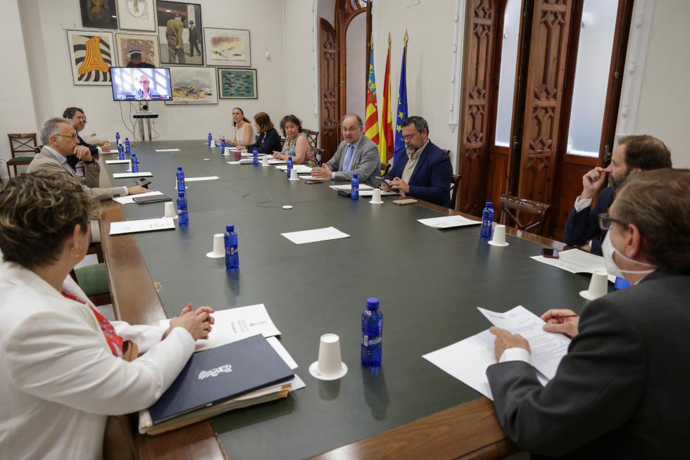 Joan Calabuig se ha reunido con el Patronato de la Fundación Comunitat Valenciana Regió Europea