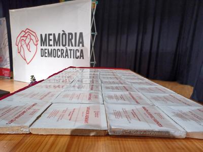 La Generalitat i l'Ajuntament de València recorden les víctimes del nazisme amb el lliurament dels 'Taulells de la Memòria'