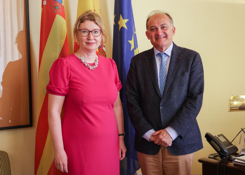 El secretari autonòmic per a la Unió Europea es reuneix amb la cònsol de Polònia