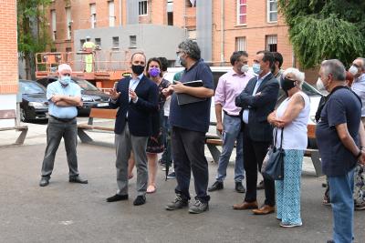 Martínez Dalmau anuncia que les obres de regeneració del grup d'habitatge públic de Riba-roja de Túria acabaran aquest mes