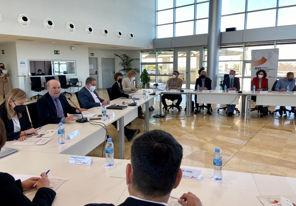 Ximo Puig anuncia un plan a través de la Agencia Valenciana de la Innovación para reducir las emisiones de C02 en las empresas