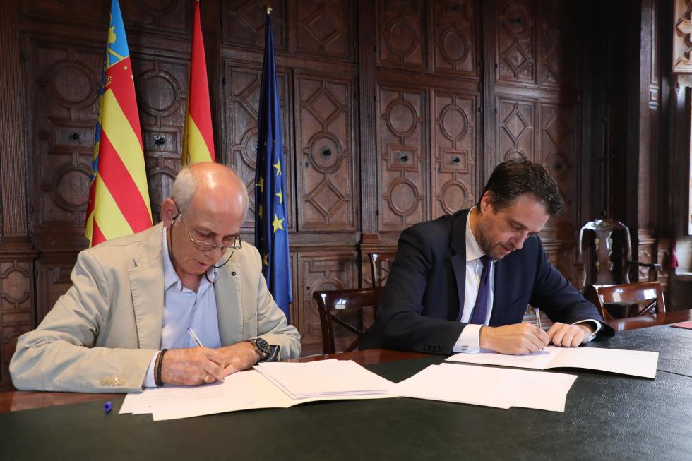 La Generalitat i l’FVMP col·laboraran en l’impuls de la Xarxa d’Emissores Municipals Valencianes a través de la iniciativa ‘Ràdio al carrer’ i una ...