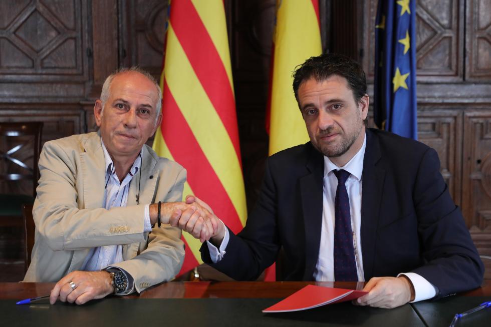 La Generalitat i l’FVMP col·laboraran en l’impuls de la Xarxa d’Emissores Municipals Valencianes a través de la iniciativa ‘Ràdio al carrer’ i una ...