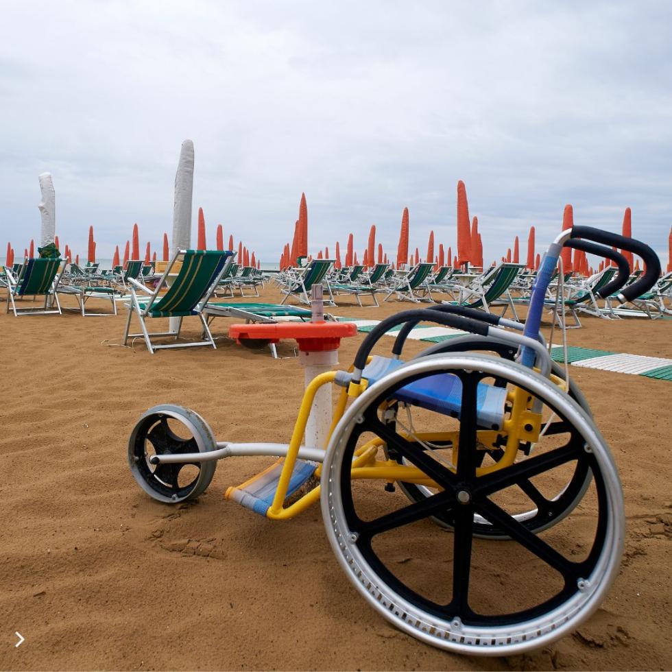 La Comunitat Valenciana dispone de 87 puntos de playas accesibles para personas con diversidad funcional o movilidad reducida