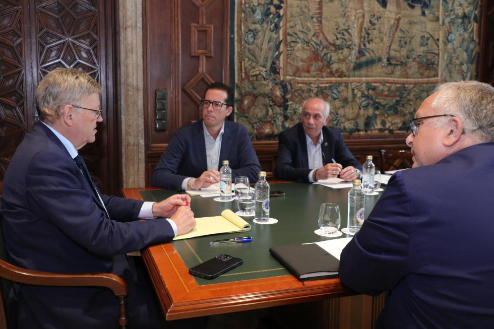 Ximo Puig s'ha reunit amb el president de la Federació Valenciana de Municipis i Províncies, Rubén Alfaro