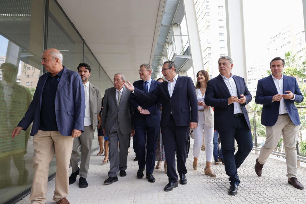 Ximo Puig anuncia una inversión de 35 millones de euros para finalizar la construcción del Centro Cultural de Benidorm