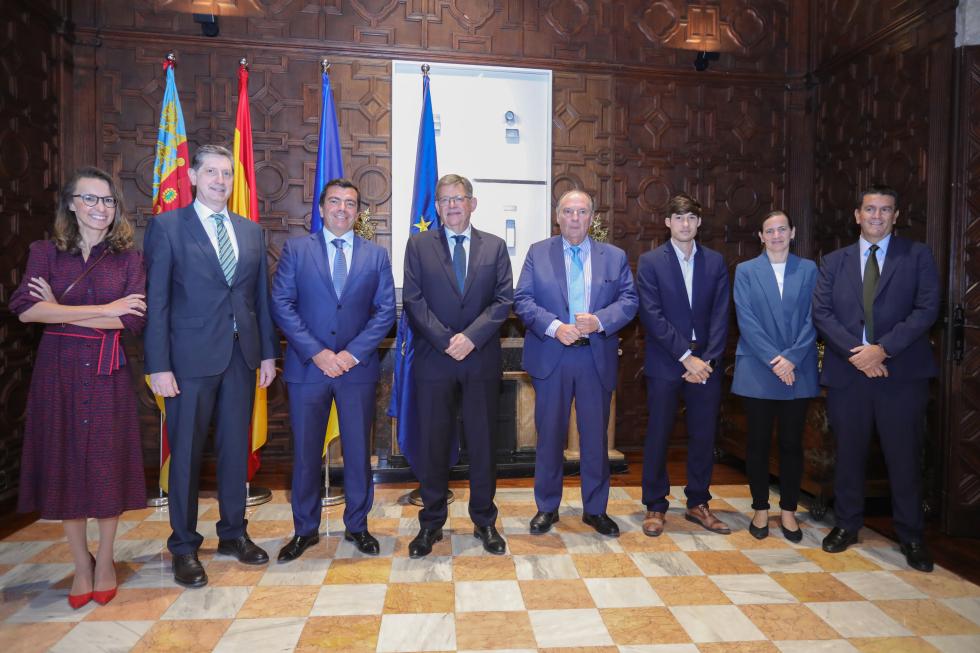 Ximo Puig se ha reunido con representantes de Siemens Mobility España