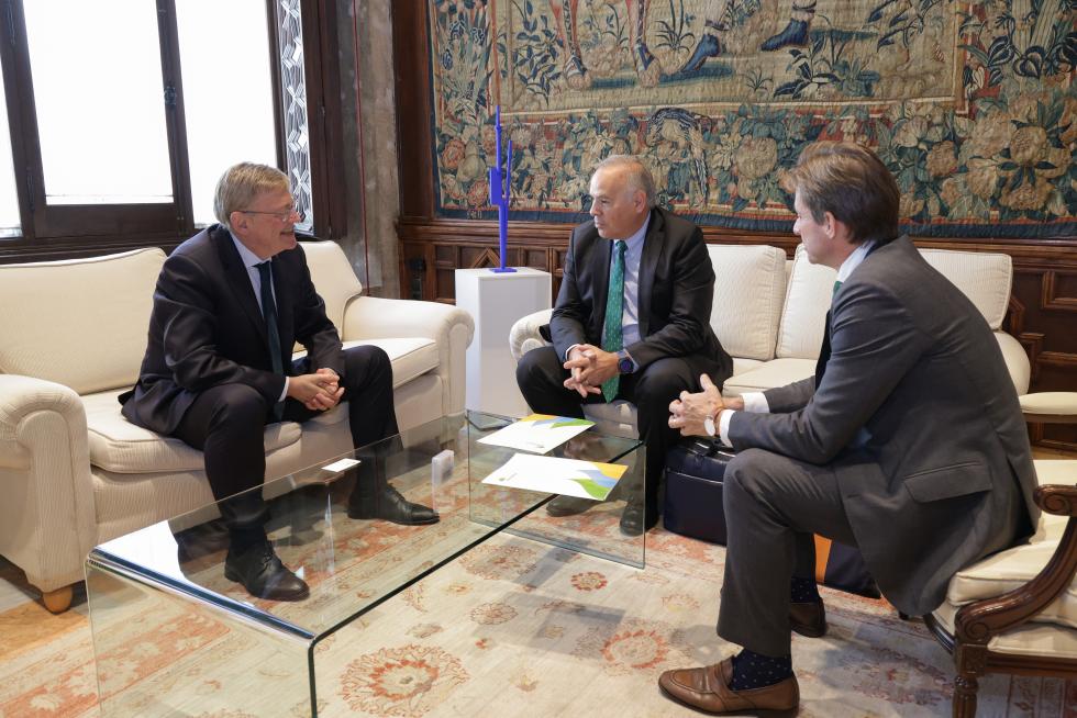 Ximo Puig ha mantenido una reunión con representantes de la empresa Iberdrola