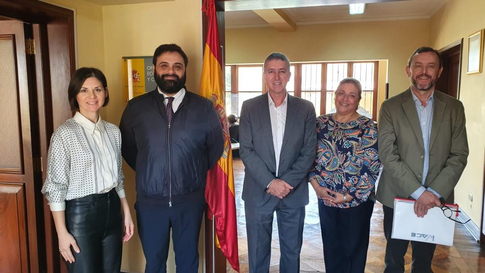 Reunión en la Oficina Comercial de España en Lima