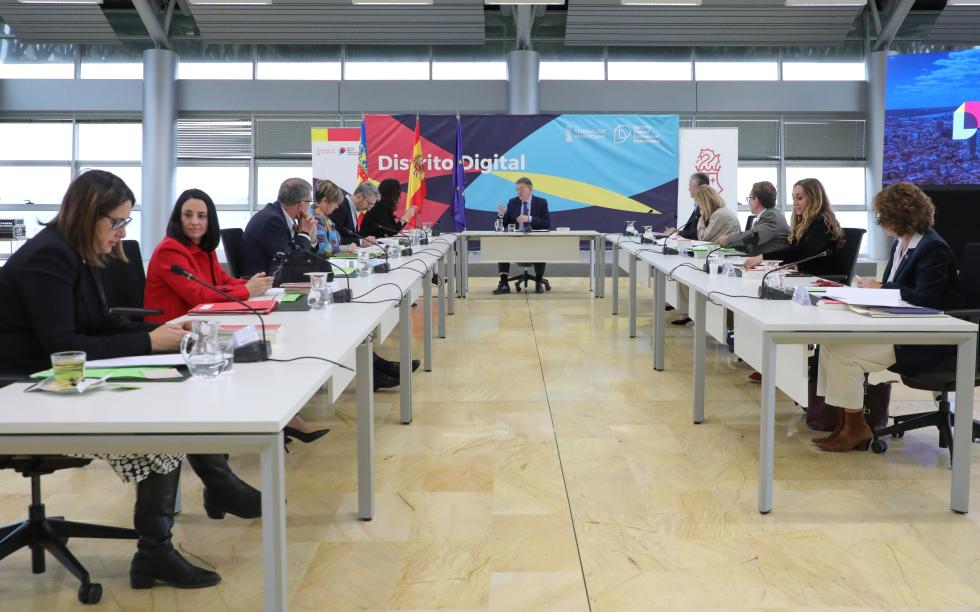 Ximo Puig ha presidit el Ple del Consell que s'ha celebrat a Alacant