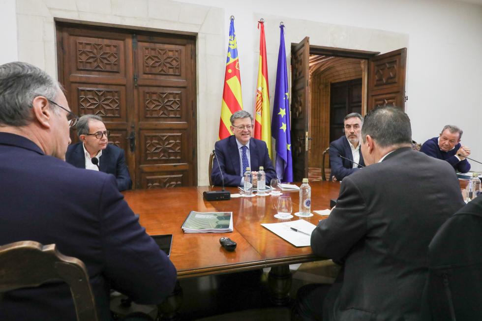 Ximo Puig ha recibido el informe sobre la Estrategia de Energía de la Comunitat Valenciana elaborado por la Universitat Politècnica de València