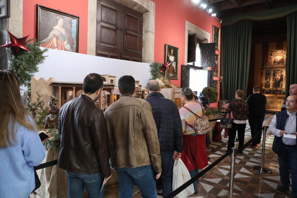 Cerca de 10.000 personas visitan el Palau de la Generalitat durante la campaña ‘El Nadal és valencià’