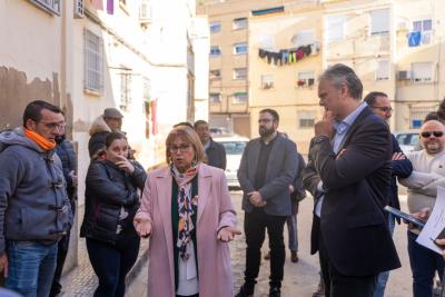 El vicepresident segon i conseller d’Habitatge es reuneix amb l’alcaldessa per a avançar en el projecte i visita el grup Verge de Vallivana