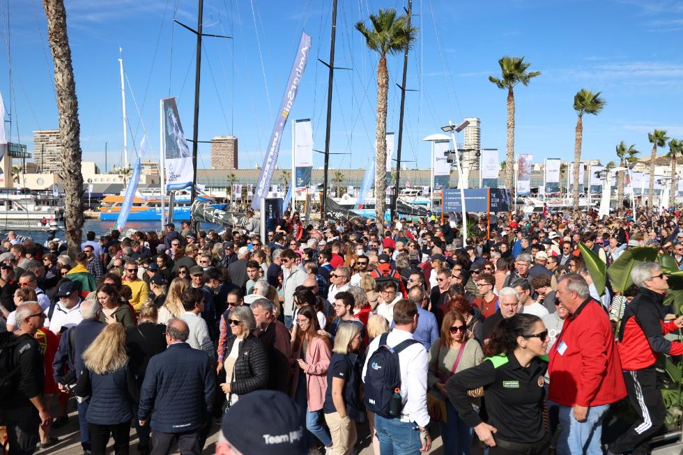 Alicante Puerto de Salida recibe la visita de 303.000 personas durante la semana y registra la cifra más alta de todas las ediciones con una media ...