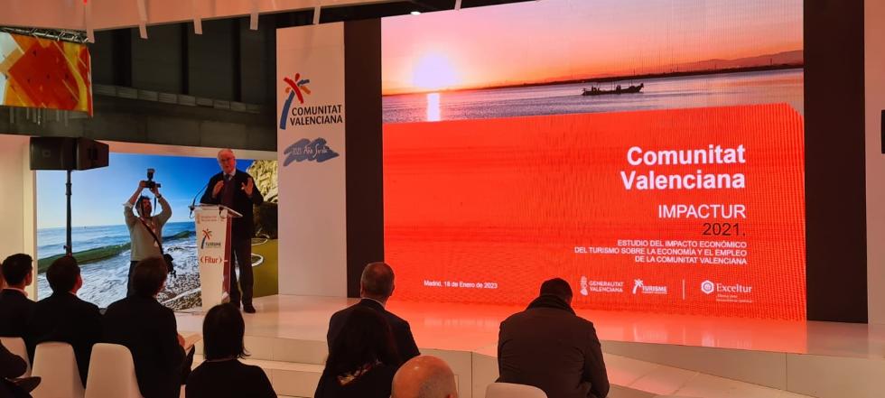 Presentación del informe ‘Impactur’ en el estand de la Comunitat Valenciana