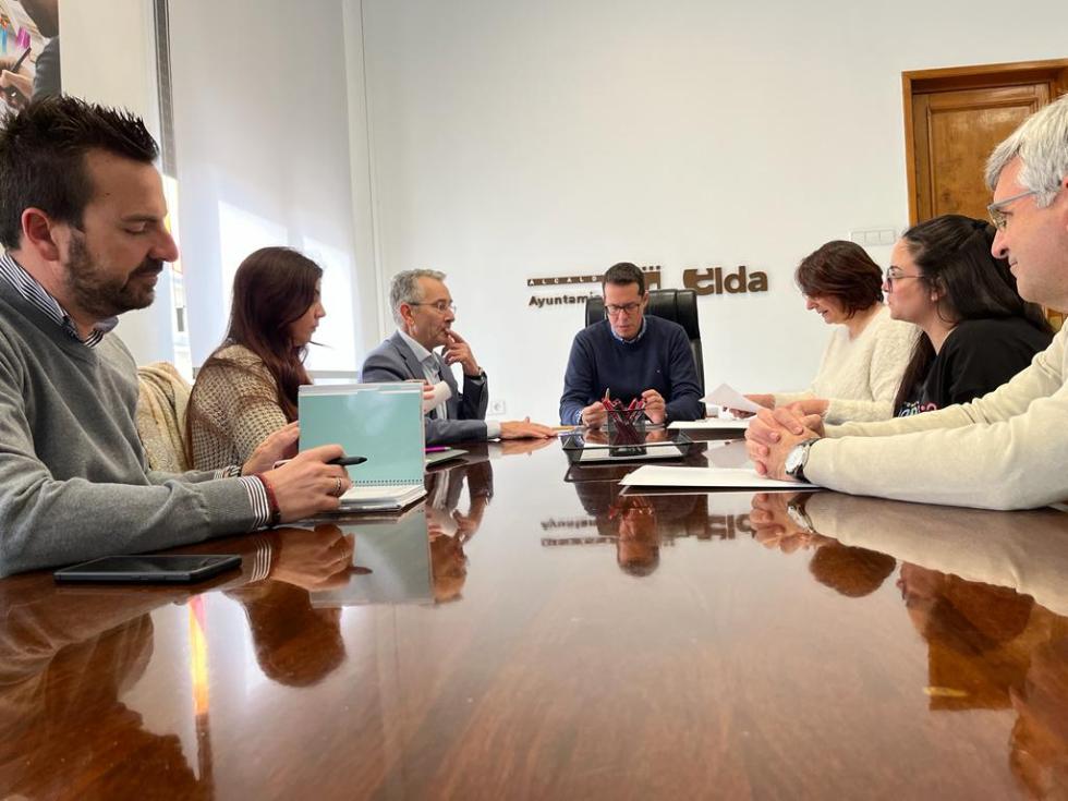La Ciutat de les Arts i les Ciències colaborará con los ayuntamientos de Elda, Novelda y Villena para facilitar visitas de escolares y de mayores ...