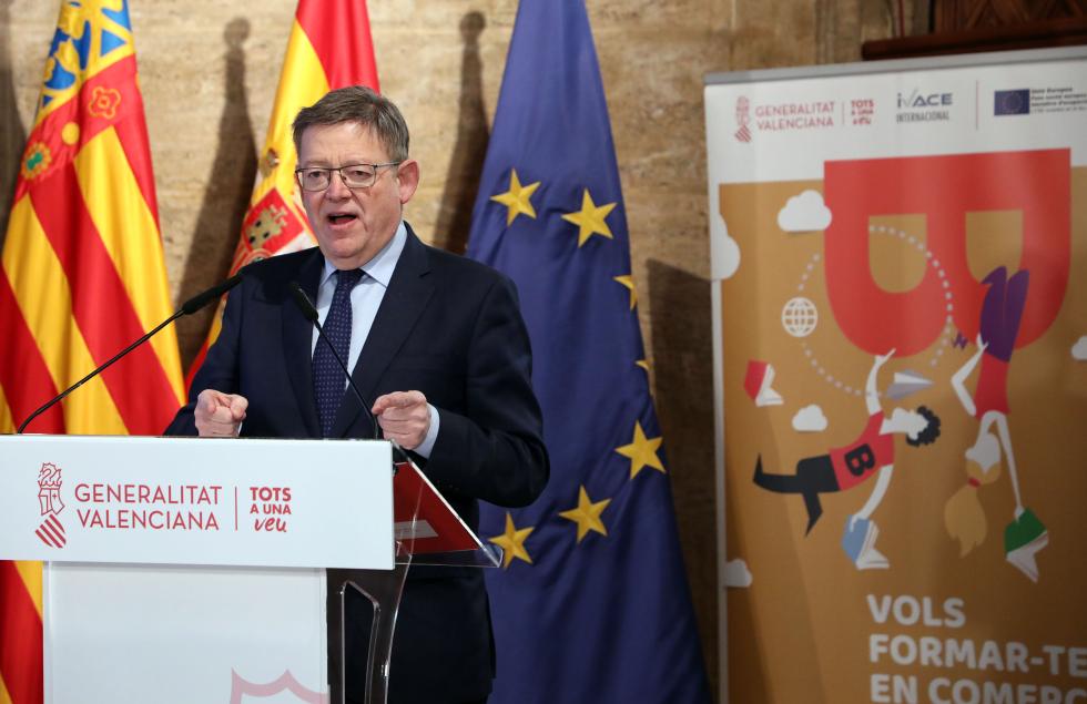 Ximo Puig destaca que las becas a jóvenes en comercio exterior y en digitalización suponen una oportunidad para impulsar a las empresas valencianas