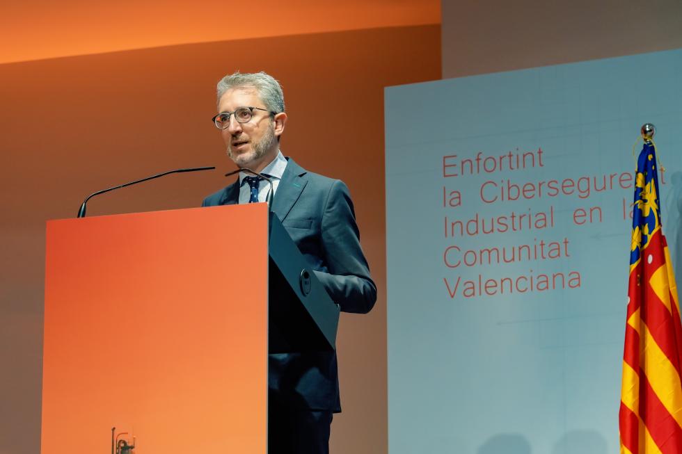 Arcadi España: “El estudio de la ciberseguridad industrial en las empresas valencianas nos permitirá definir la estrategia más segura para el sector”
