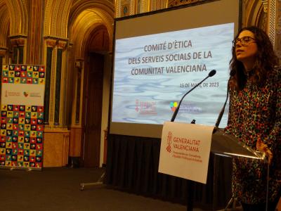 Aitana Mas: “El Comité d’Ètica és un pas més per a equiparar els serveis socials a la sanitat pública com a quarta pota de l’estat del benestar”