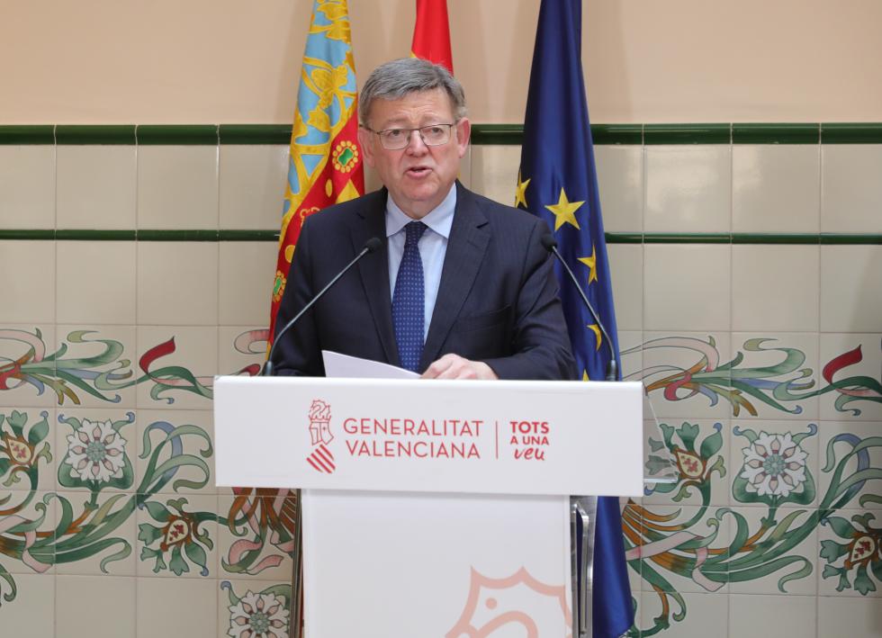 Ximo Puig anuncia que la Generalitat pondrá en marcha la próxima semana la línea de crédito de 100 millones de euros para el sector cerámico