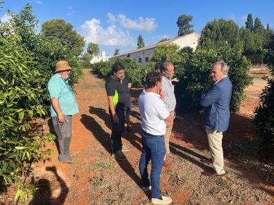 José Luis Aguirre visita l’Estació Experimental Agrària de Vila-real