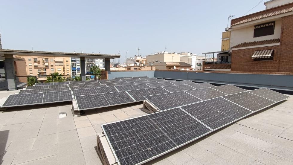 Justícia instal·la 61 panells fotovoltaics per a autoconsum a la seu judicial de Carlet