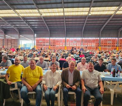 Aguirre dona suport al cooperativisme valencià en l'esmorzar anual de la Cooperativa Agrícola de Carlet