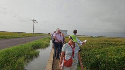 Los directores generales de Desarrollo Rural y de Política Agrícola Común visitan una cooperativa productora de semillas certificadas de arroz