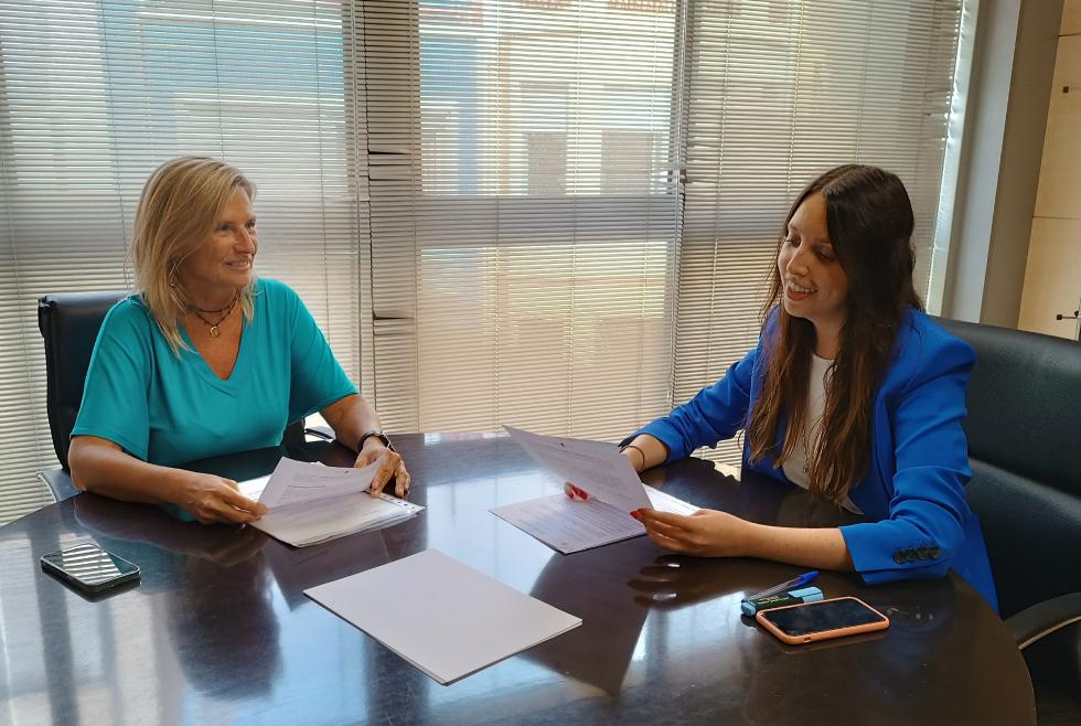 Susana Fabregat es reunix amb l'alcaldessa de Torreblanca per a conéixer les necessitats prioritàries de la localitat