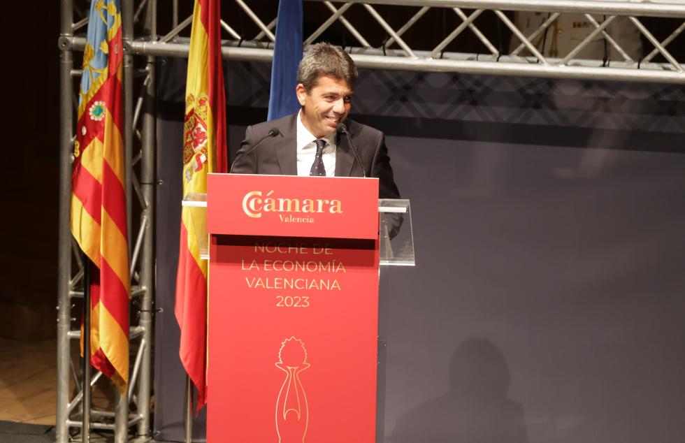 Mazón aposta per una “vertadera revolució” per a transformar la Comunitat Valenciana en territori atractiu per a la inversió