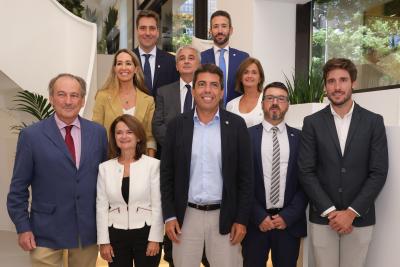 Mazón destaca el compromiso y colaboración del Consell con el Colegio Oficial de Veterinarios de Valencia