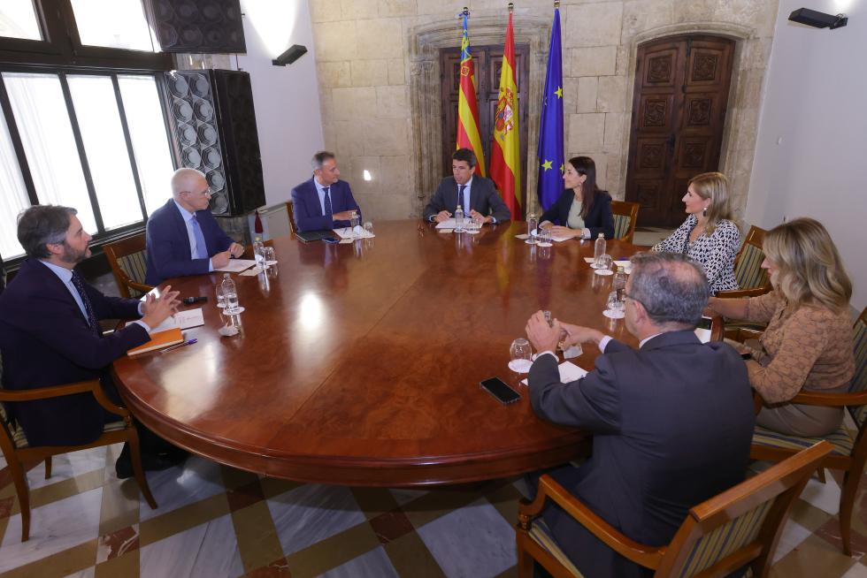 Carlos Mazón es reunix amb el president de Ford España