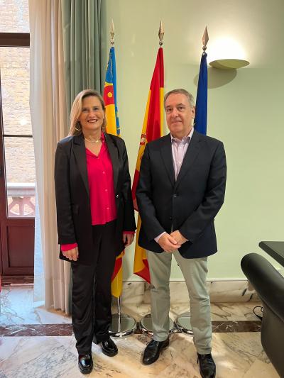 La delegada del Consell a Castelló es reunix amb el president del Comité Econòmic i Social de la Comunitat Valenciana (CESCV)