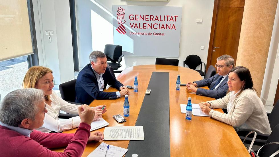 La Generalitat crearà 300 places d'infermeres escolars per a atendre els menors als centres educatius de la Comunitat Valenciana