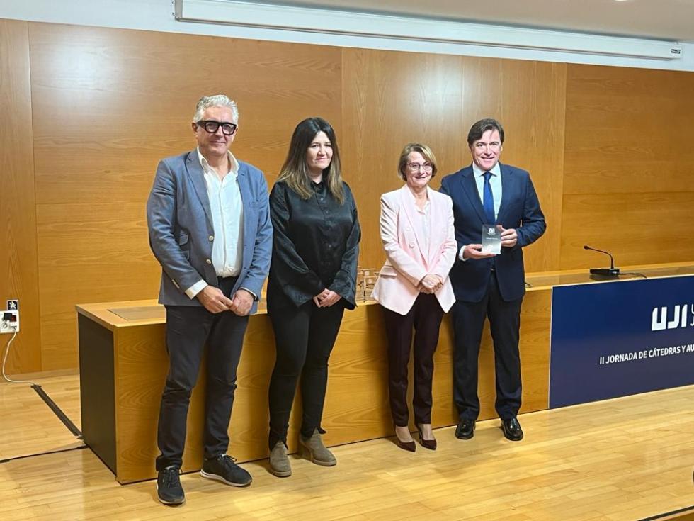 La Generalitat recibe un galardón de la Universitat Jaume I por la lucha contra la despoblación