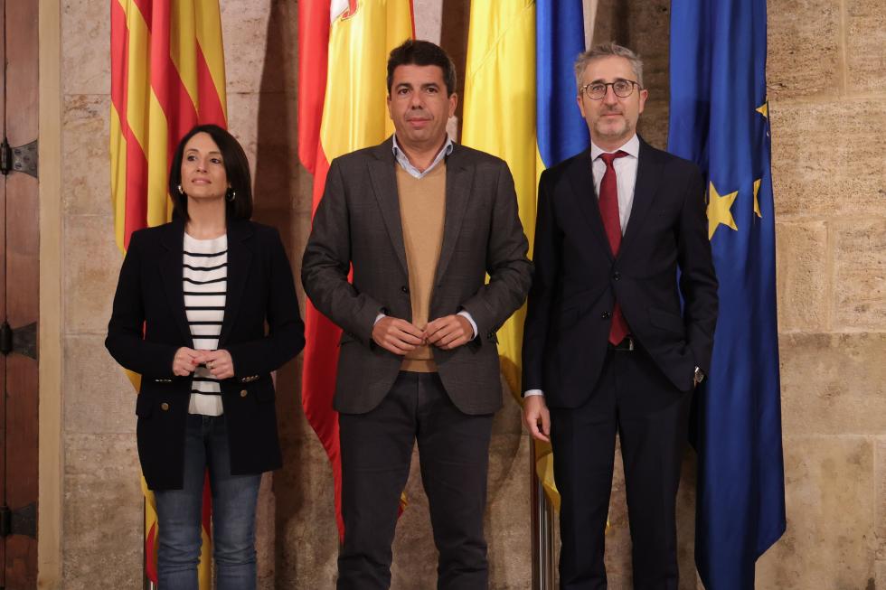 Carlos Mazón se reúne con los representantes del PSPV dentro de la ronda de diálogo con los grupos parlamentarios