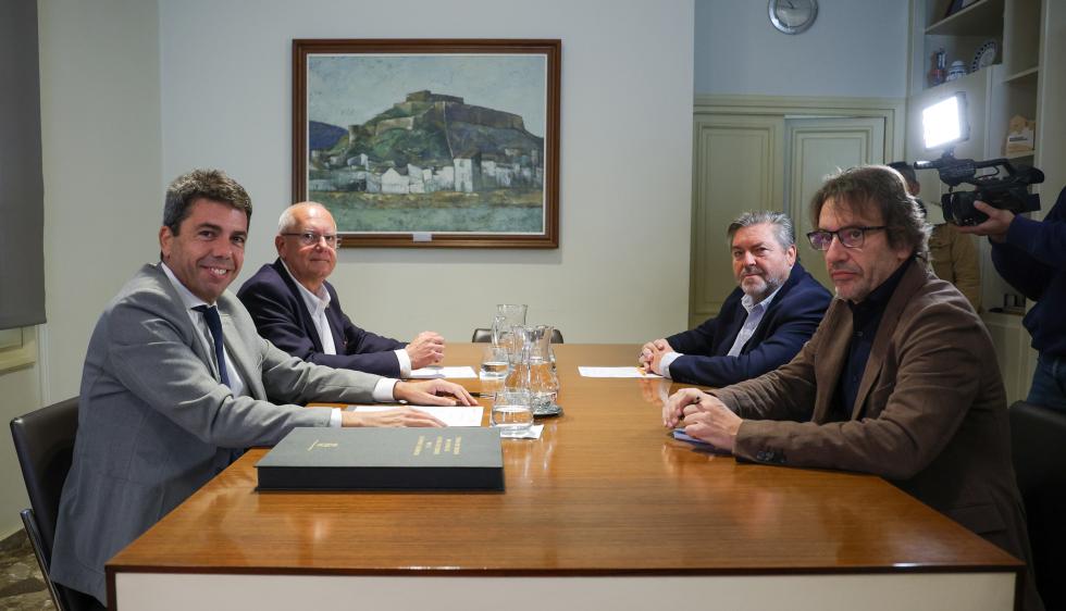 Carlos Mazón anuncia el nombramiento de Pepa Font como Comisionada de la Generalitat en el Puerto de Dénia