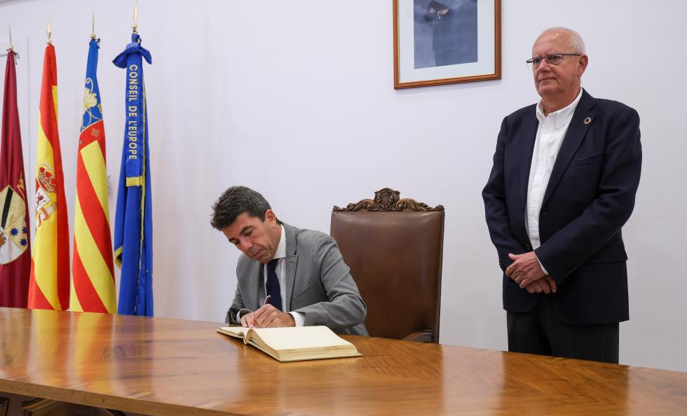 Carlos Mazón anuncia el nombramiento de Pepa Font como Comisionada de la Generalitat en el Puerto de Dénia