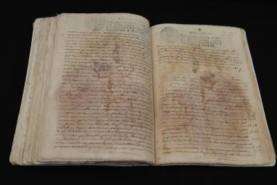 L'IVCR+i finalitza la restauració de tres documents del segle XVIII pertanyents a l'Arxiu Municipal de Buñol