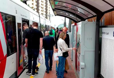 MetroValencia renova en 13 dies més de 100.000 títols gratuïts del transport públic per a joves en l'àrea metropolitana de València