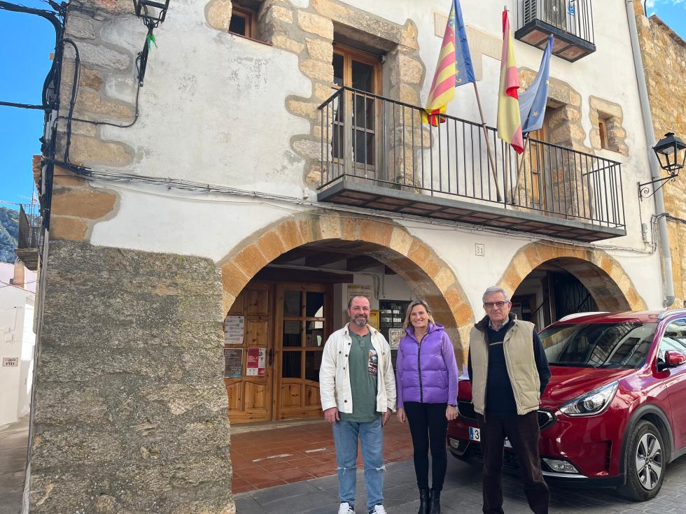 Image 0 of article La delegada del Consell en Castellón visita Castell de Cabres, el municipio con menos habitantes de la Comunitat Valenciana