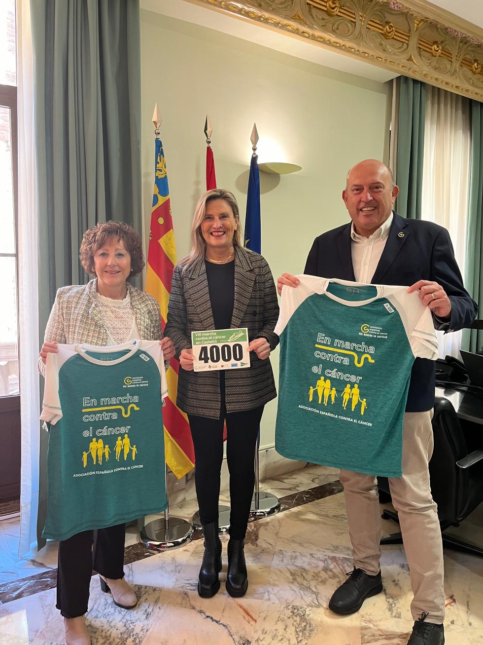 La delegada del Consell es reunix amb l'Associació Contra el Càncer de Castelló