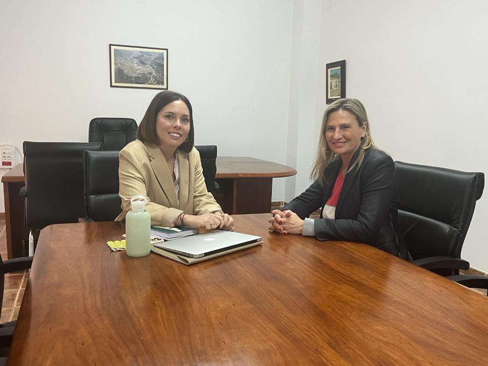 Imagen del artículo La delegada del Consell en Castellón se reúne con la alcaldesa de Azuébar