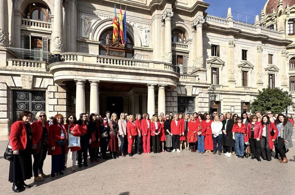 Imagen del artículo Igualdad destaca la labor de la Asociación de Empresarias Profesionales y Directivas de València para defender los derechos de la mujer en el mundo empresarial