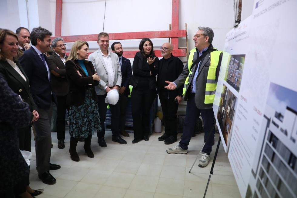 Imagen del artículo Carlos Mazón anuncia la construcción de 120 nuevas viviendas de protección pública en Castellón