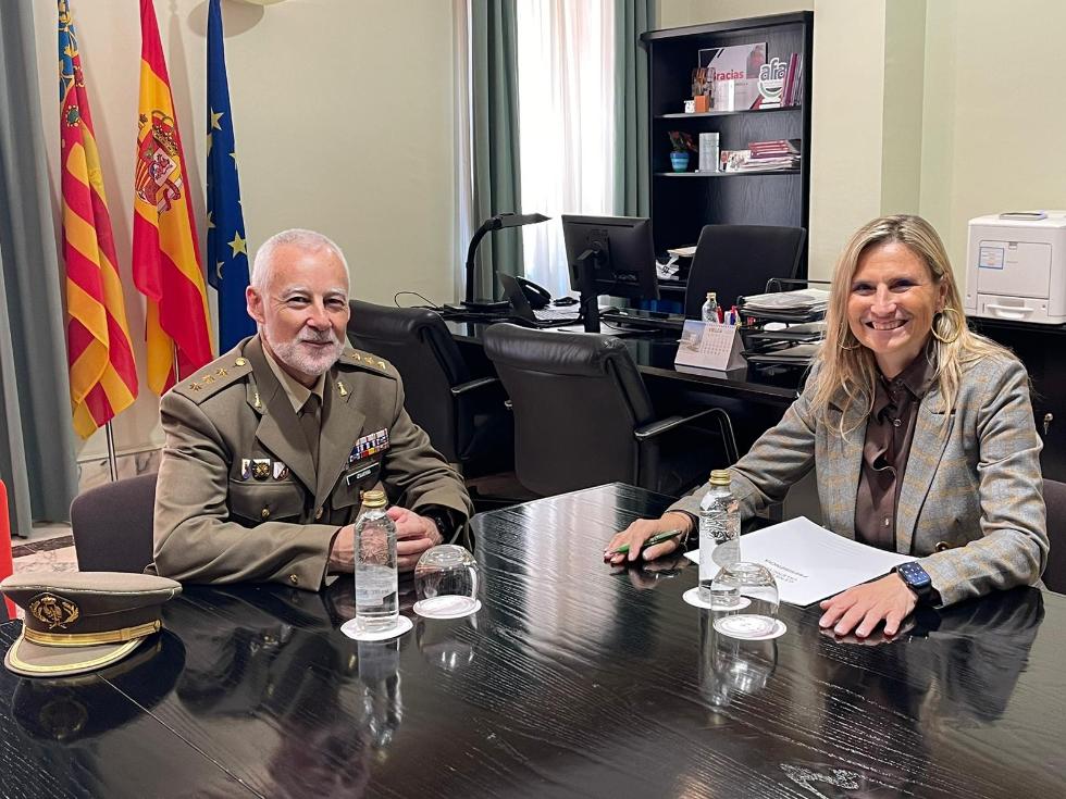 Image 0 of article La delegada del Consell en Castellón recibe al subdelegado de Defensa